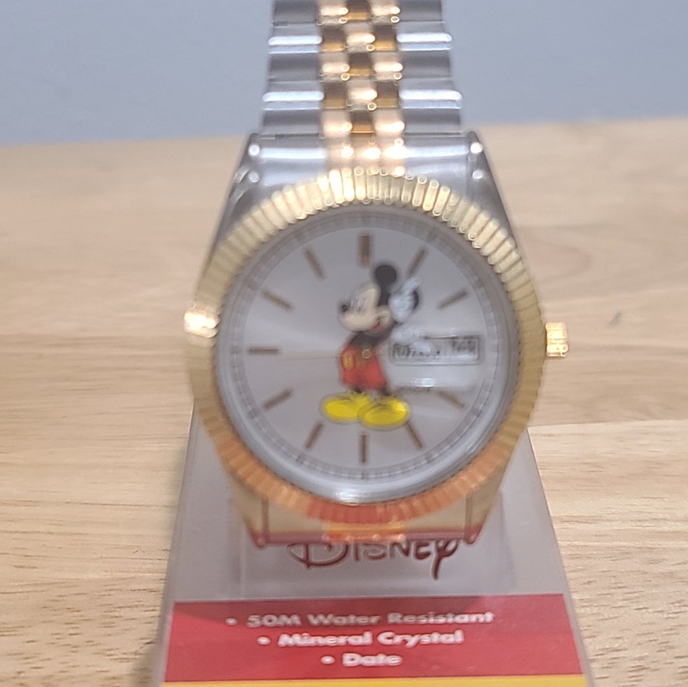 Mens watch